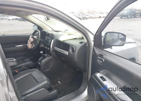 2017 Jeep Compass Latitude Fwd z USA, uszkodzony, nr VIN 1C4NJCEB1HD206544